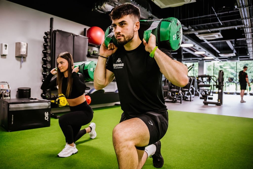 student-gym-workout